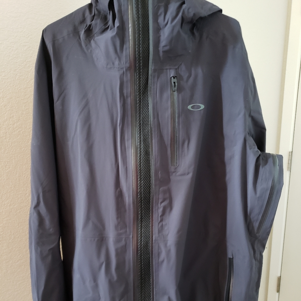 Mens Oakley jacket regular fit